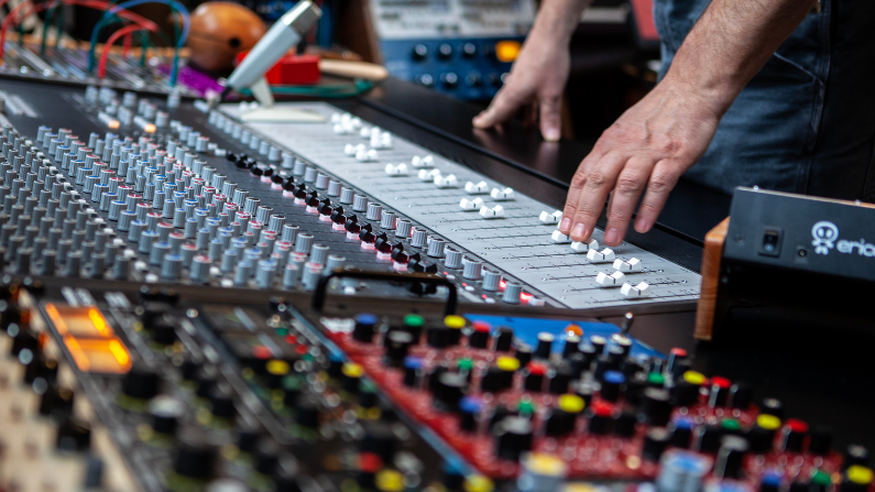 Corinne Bailey Rae Producer Chooses ASP4816